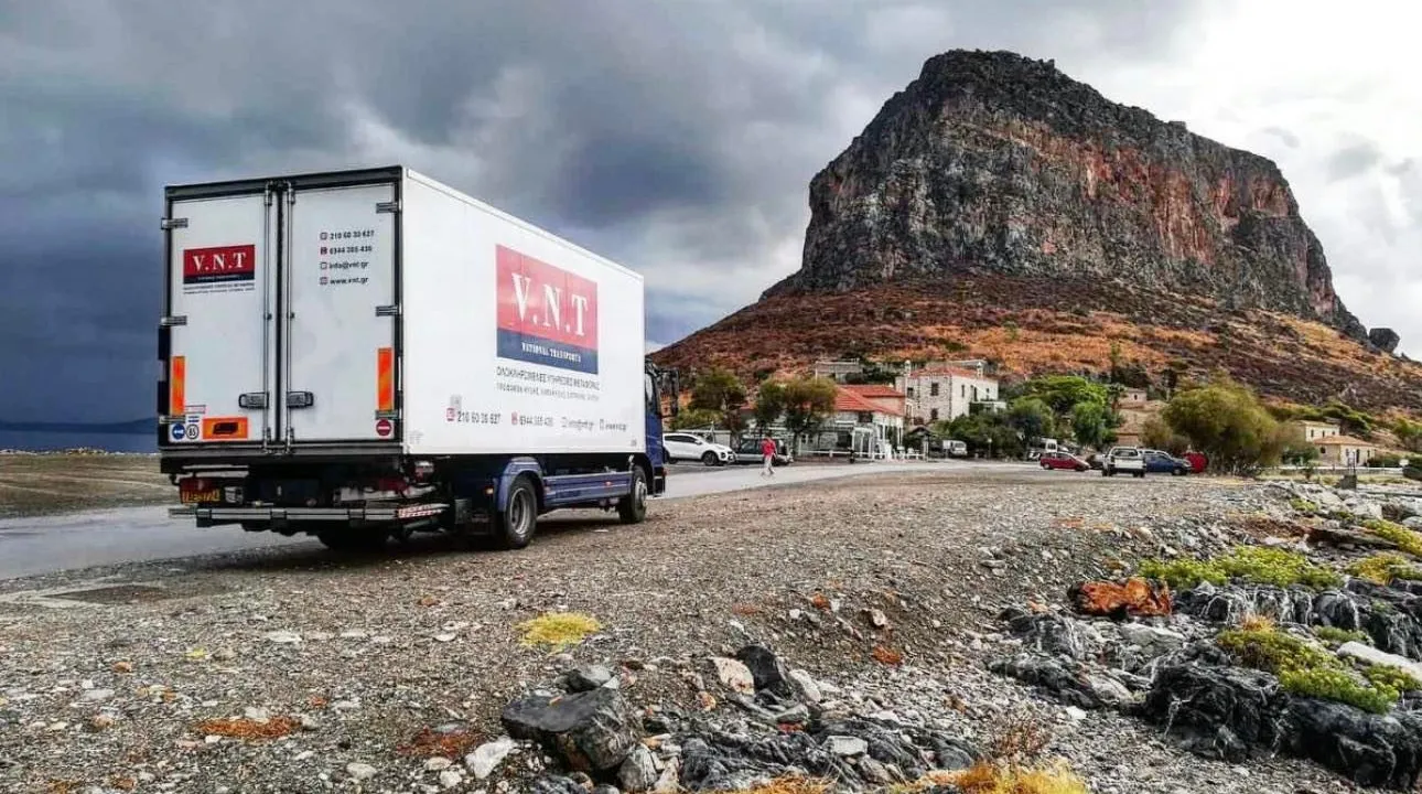 Φορτηγό VNT ΜΕΤΑΦΟΡΙΚΗ στη Μονεμβασιά
